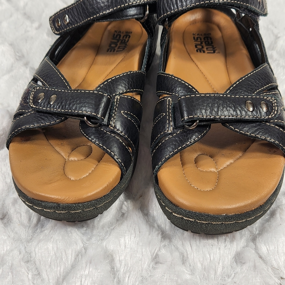 Kalso Earth Shoe Black leather sandal - Picture 11 of 12